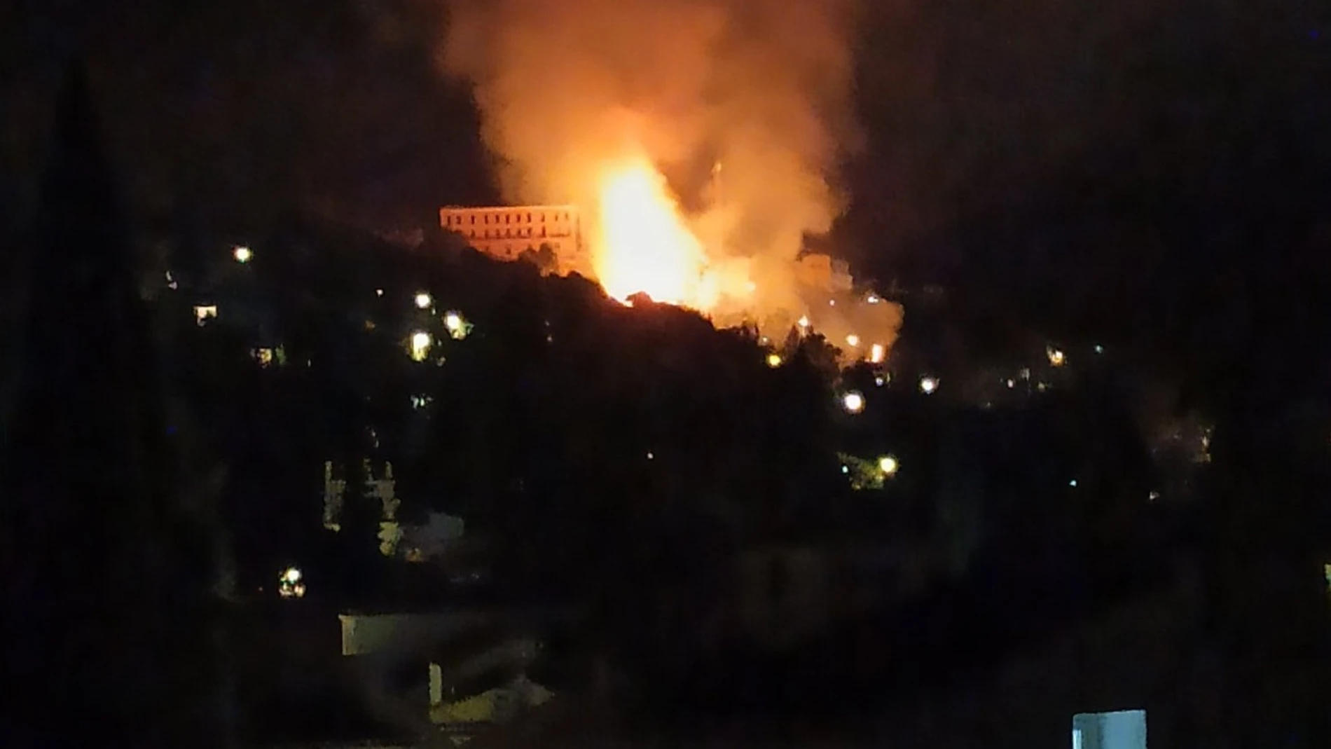 Controlado el incendio en el paraje Sacromonte