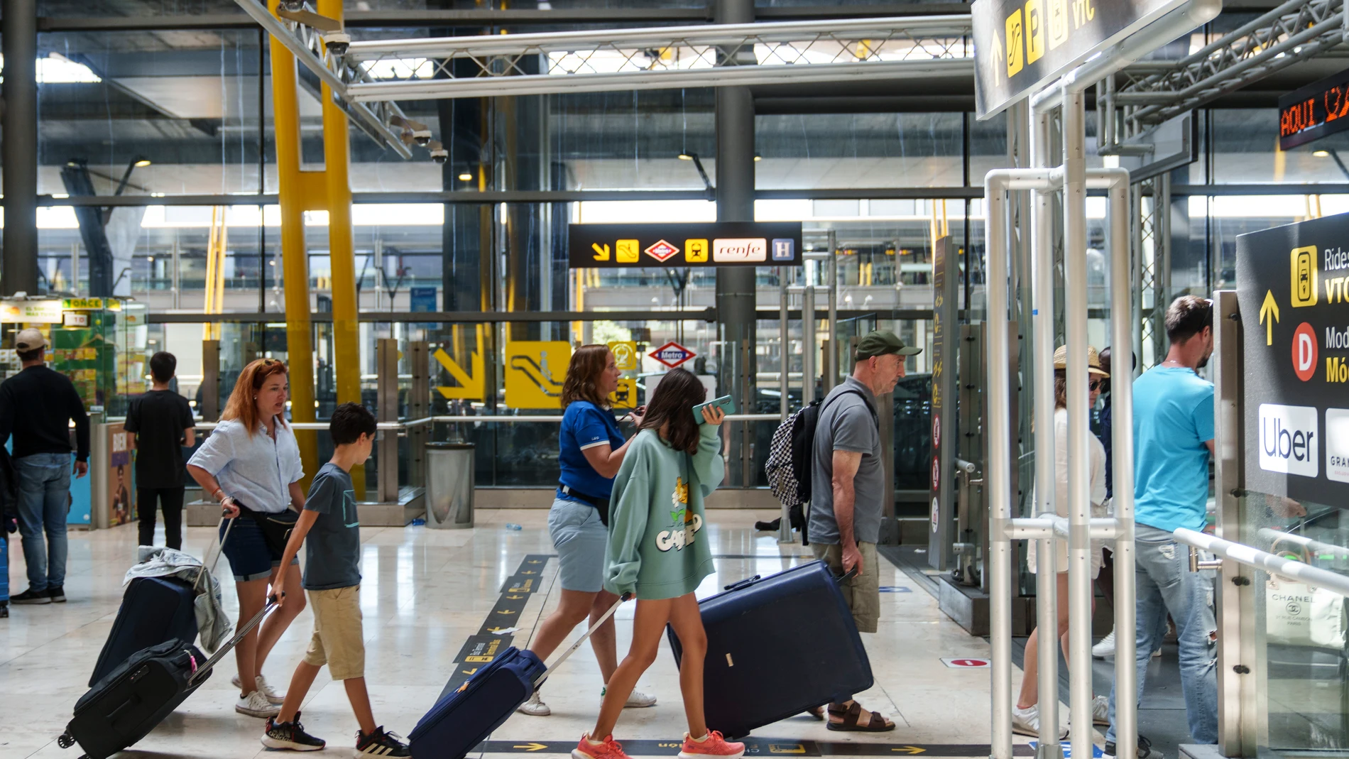 salidas y llegadas a la T4 del aeropuerto Adolfo Surez Madrid Barajas en agosto