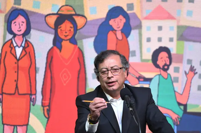 Se desmorona el gobierno de Gustavo Petro en Colombia Se desmorona el gobierno de Gustavo Petro en Colombia