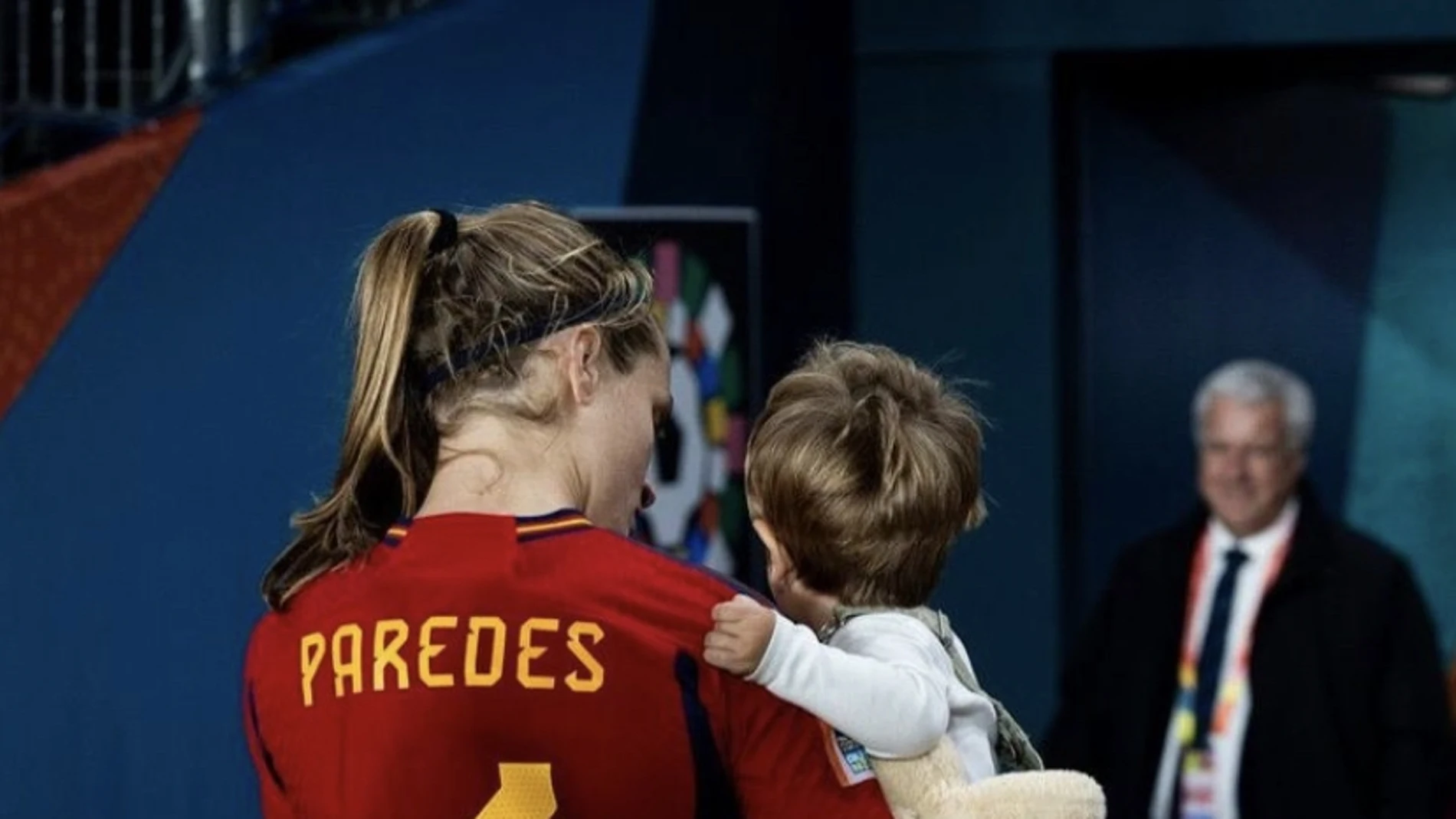 Irene Paredes, con su hijo en el pasado Mundial