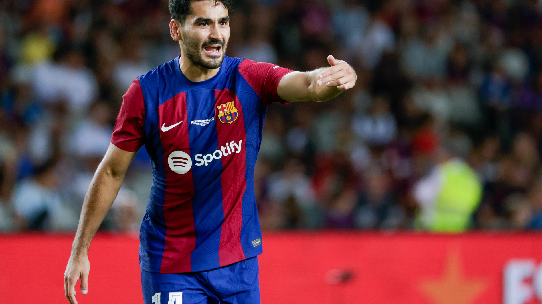 BARCELONA, 08/08/2023.- El centrocampista alemán del FC Barcelona Ilkay Gündogan, durante la 58 edición del Trofeo Joan Gamper que disputan el FC Barcelona y el Tottenham Hotspur, este martes en el Estadio Olímpico Lluís Companys, en Barcelona. EFE/Quique García