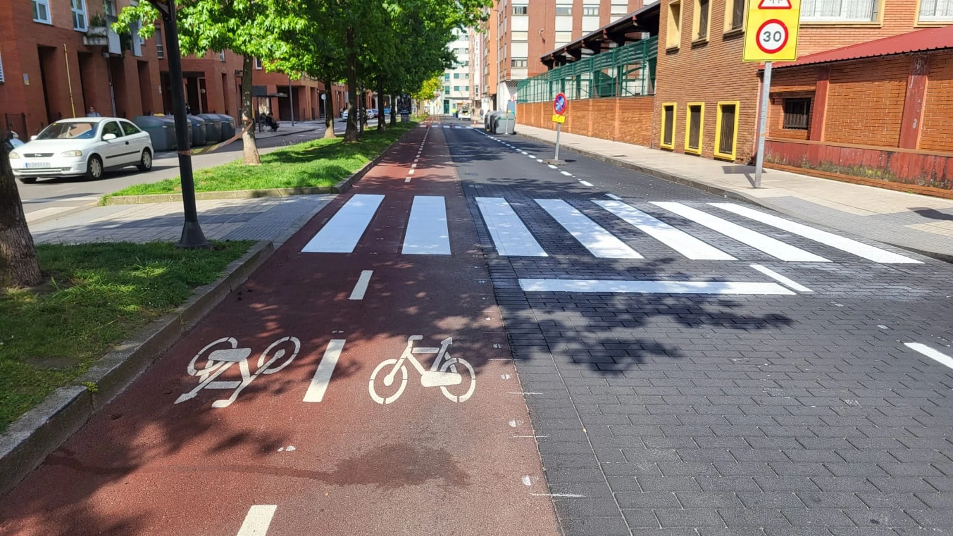 Carriles reservados para bicicletas y VPM y ZBE y su conexión con el resto de la ciudad.