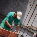 Un trabajador de la construcción