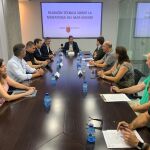 El consejero en funciones de Fomento e Infraestructuras, José Ramón Díez de Revenga, durante la reunión técnica con los concejales y técnicos de los Ayuntamientos de Cartagena, Los Alcázares, San Javier y San Pedro del Pinatar