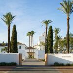 Los recuerdos y aires andaluces de su arquitectura son visibles nada más entrar en este magnífico hotel. 