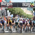 Esprint en una etapa de la Vuelta Ciclista a Burgos