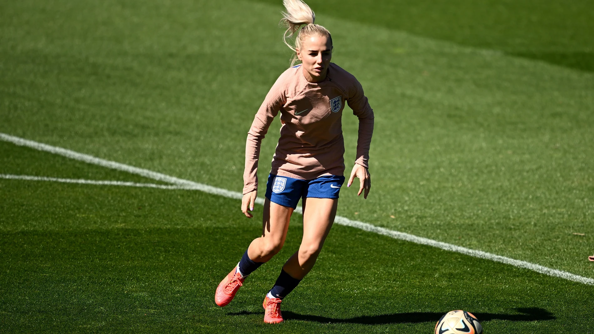 Chole Kelly, jugadora de la selección inglesa