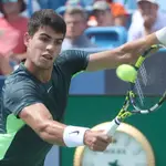 Alcaraz resta uno de los cañonazos a 210 kilómetros por hora de Hurkacz