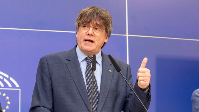 Puigdemont lamenta que el sistema político español "continua con el ancho de vía ibérica"