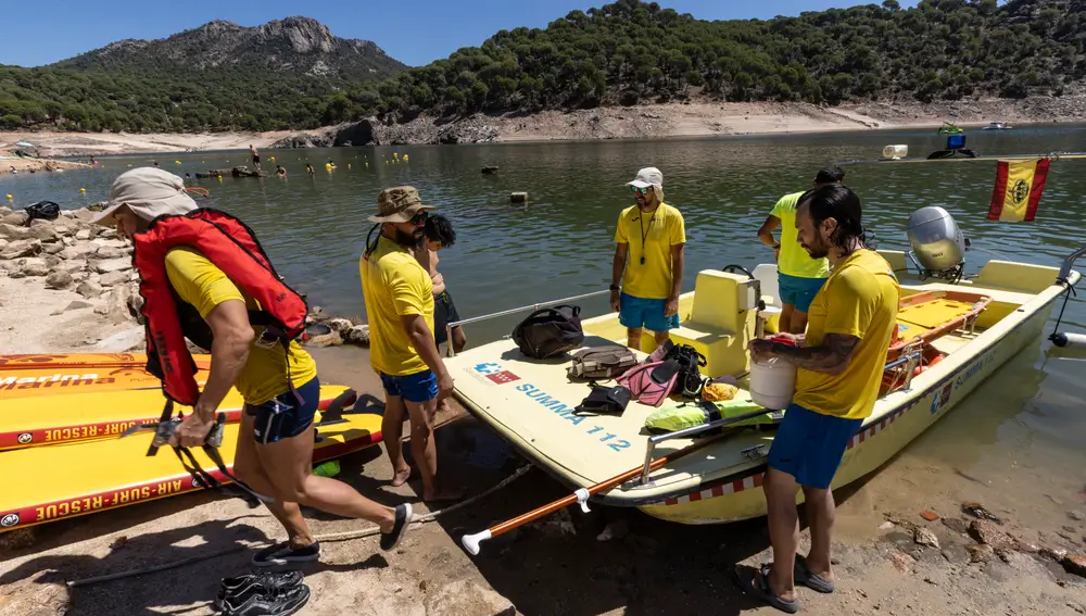 Reportaje sobre la labor del SUMA en el pantano de San Juan