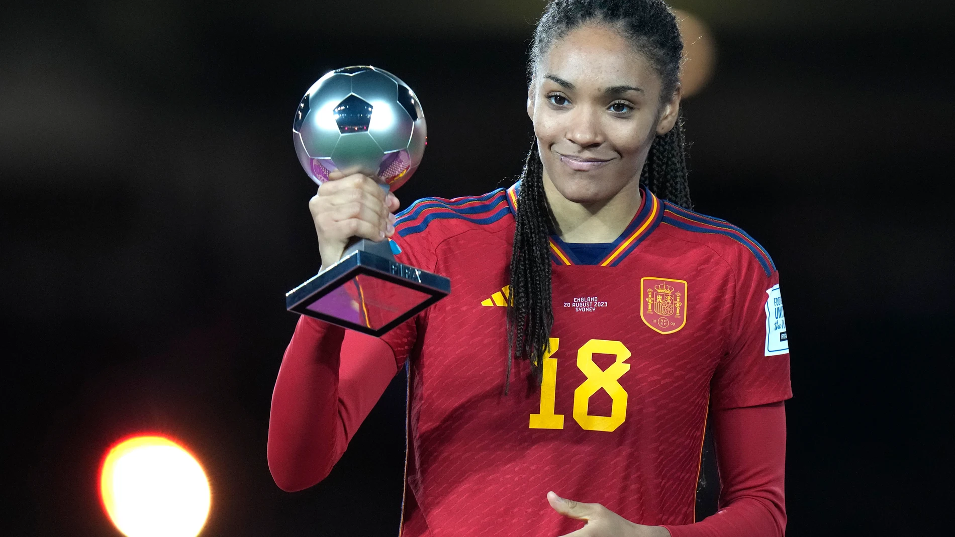Salma Paralluelo, mejor jugadora joven del Mundial