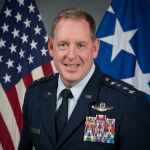 El general James Hecker