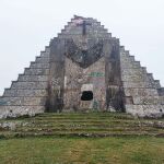 Pirámide de los Italianos en el Valle de Valdebezada (Burgos)