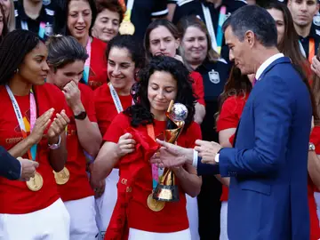 Pedro Sanchez receives to the Spain Women Team as World Cup Champions Pedro Sanchez, First Minister of Spain, receives to the players and staff of Spain Women Team as World Champions after winning the FIFA Women's World Cup Australia & New Zealand 2023 at Palacio de la Moncloa on august 22, 2023, in Madrid, Spain. Oscar J. Barroso / Afp7 22/08/2023 ONLY FOR USE IN SPAIN