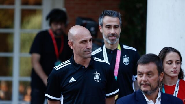 Rubiales, serio en la recepción en Moncloa
