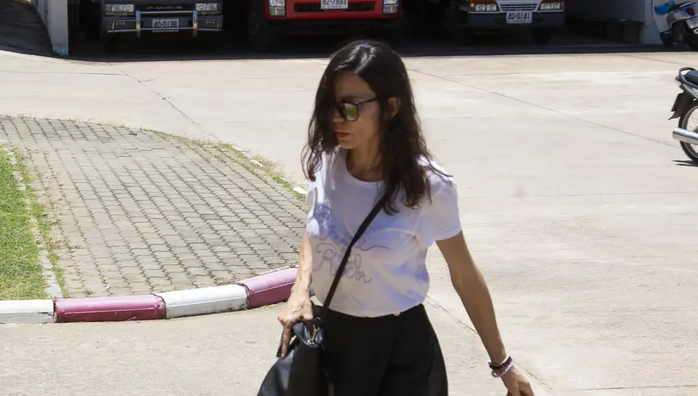 Silvia Bronchalo llegando a la prisión de Koh Samui