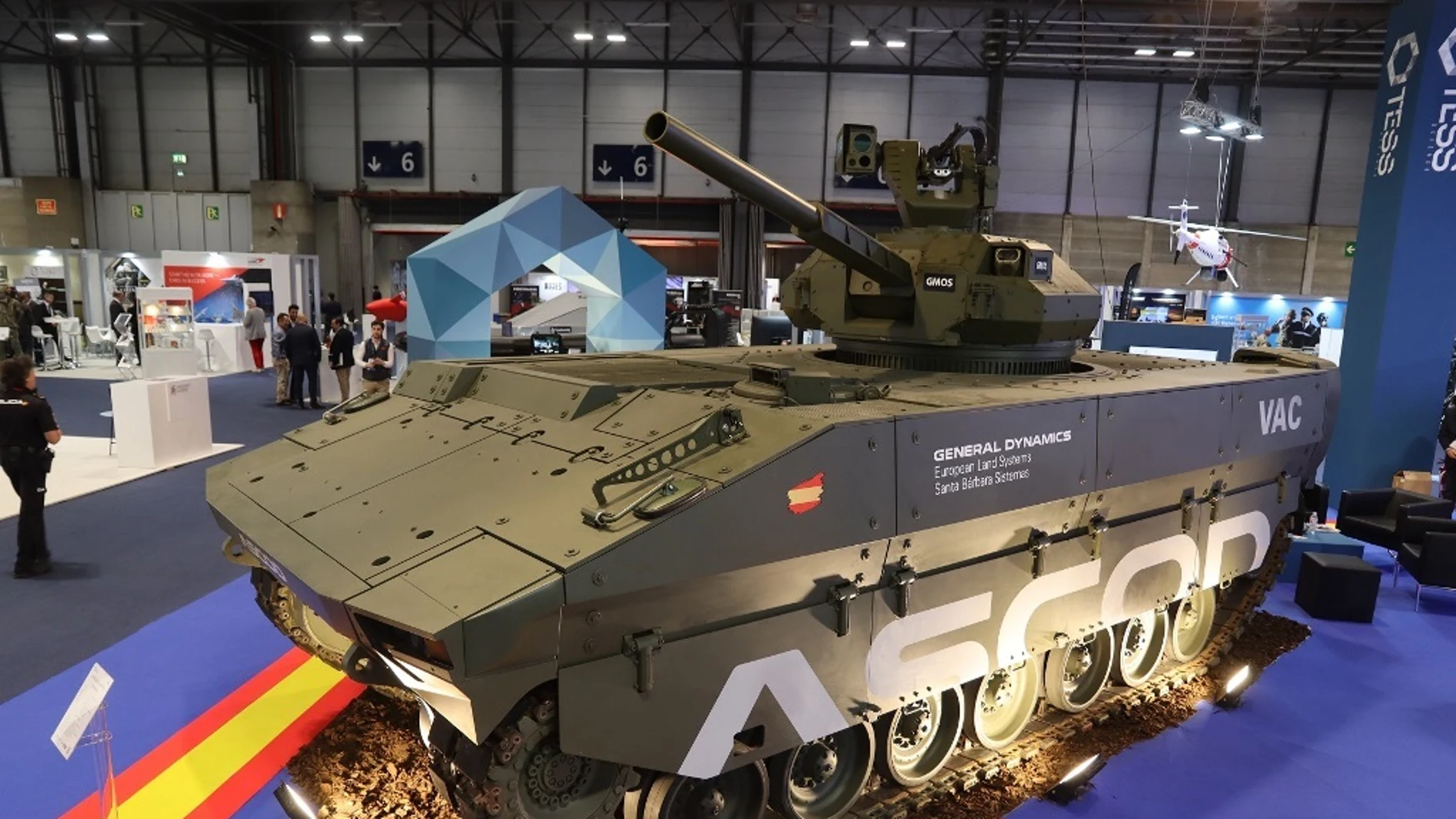 Presentación del VAC en el estand de Tess en FEINDEF 2023.