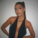 Le copiamos el body negro más sexy de Laura Escanes ideal para tus looks de noche