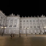 Iluminación del Palacio Real de noche