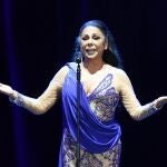 Isabel Pantoja envía mensajes a través de sus canciones en Canarias