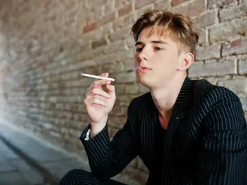 Cambia el precio del tabaco fumar adolescente