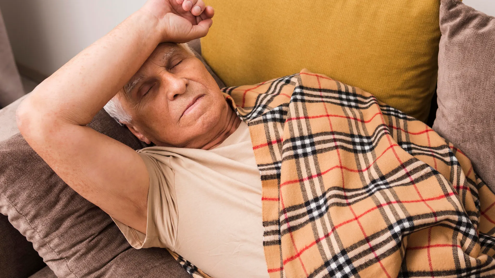 anciano dormir