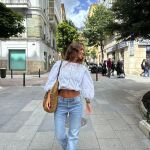 María Pombo con look perfecto para septiembre. 