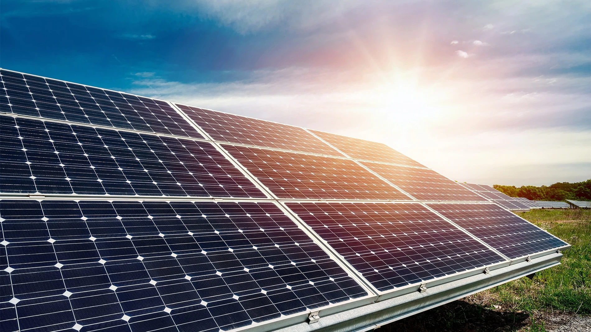 Economía/Empresas.- EiDF acuerda la compra de tres plantas solares que suman 238 MW