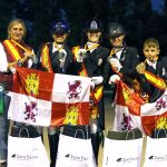 Los componentes del equipo de Castilla y León junto a la jefa de equipo Yolanda Fontela