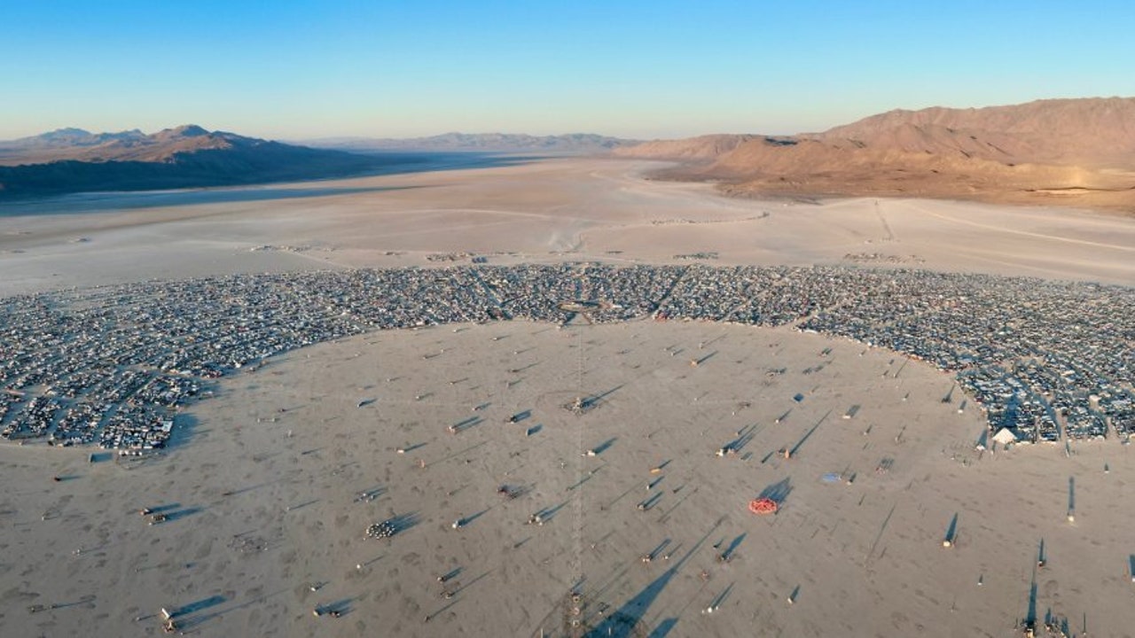 Un hombre aparece asesinado en el Burning Man, el festival artístico que reúne a miles de personas en el desierto de Nevada, EE UU