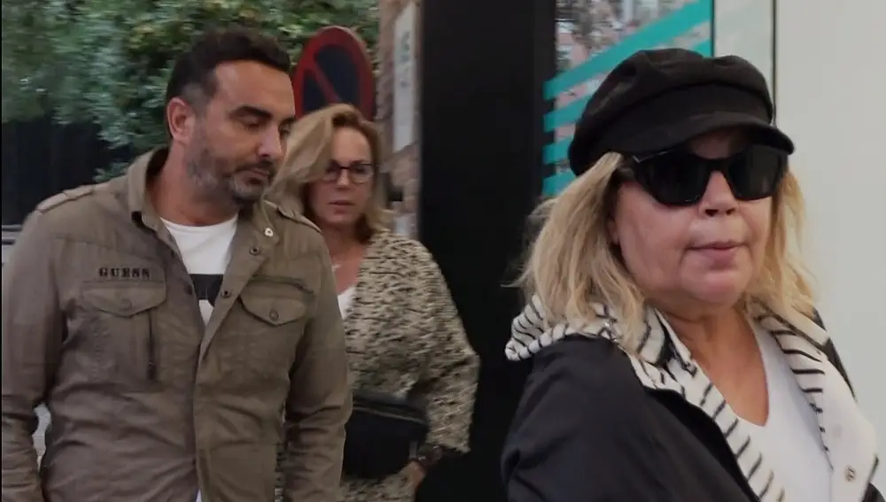 Rocío Carrasco y Fidel Albiac acuden al hospital donde se encuentra ingresada María Teresa Campos