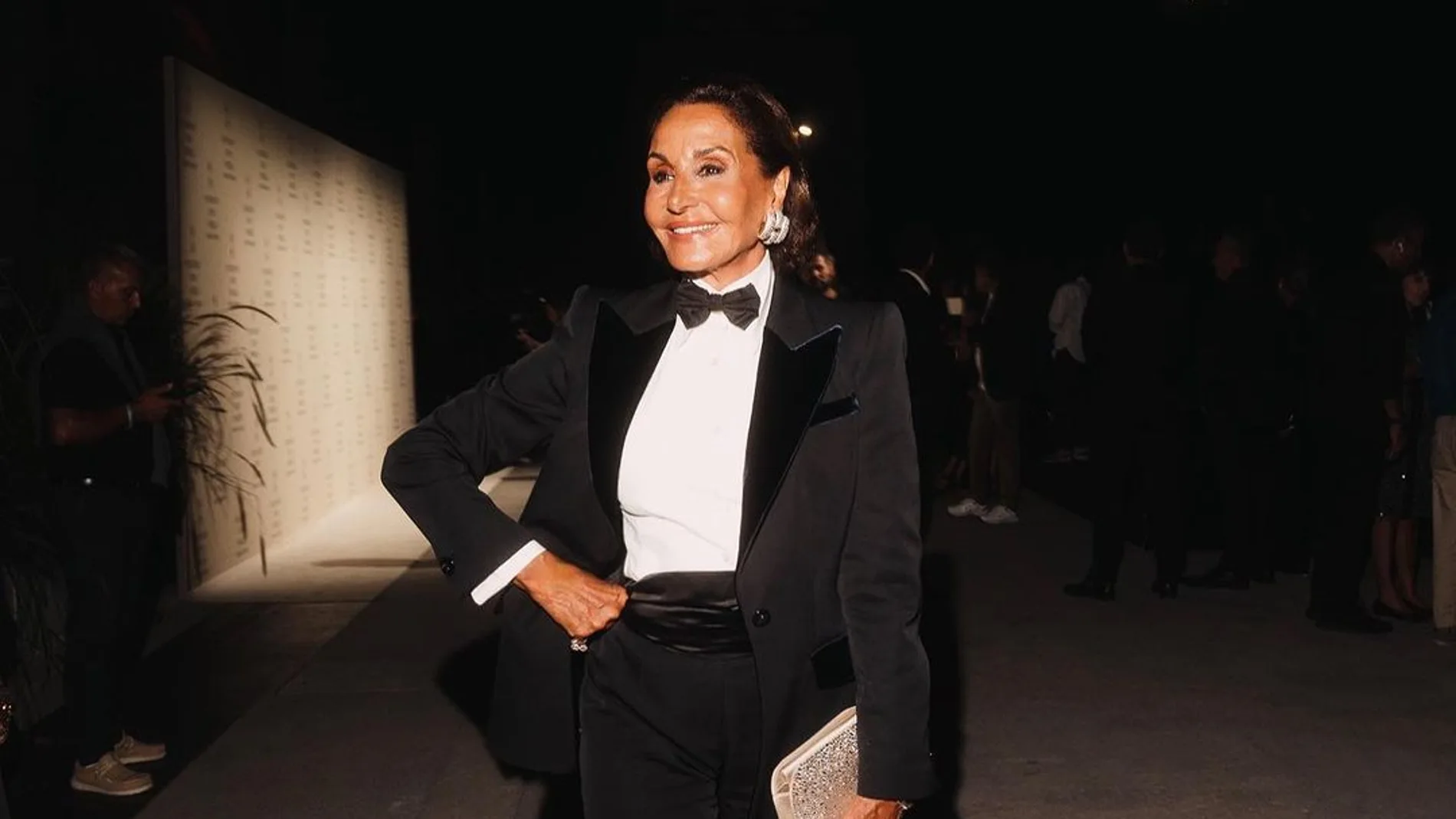 Naty Abascal con look de diva.