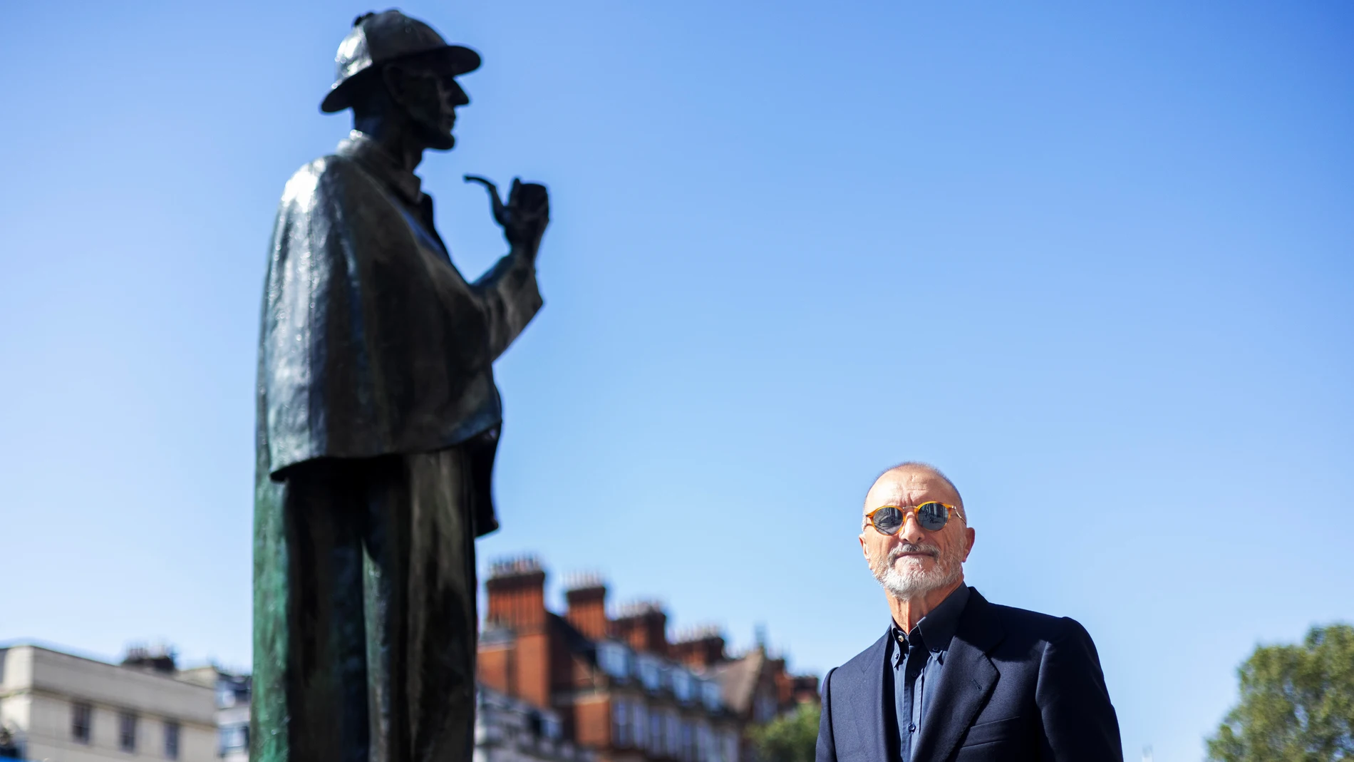 Arturo Pérez-Reverte: «El lector será el que me avise de mi final»