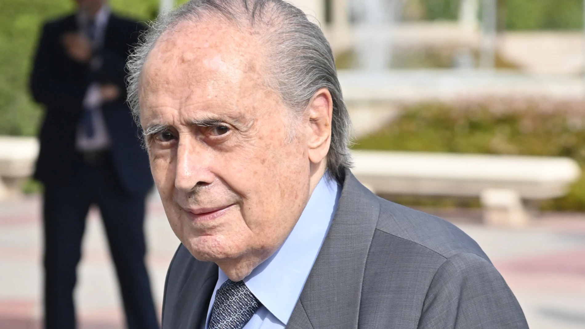 Jaime Peñafiel en el adiós a María Teresa Campos