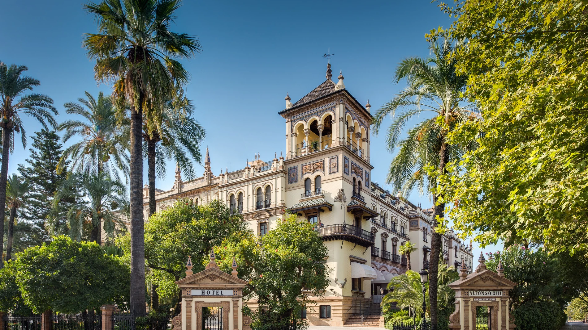 Alfonso XIII, hotel monumento en Sevilla