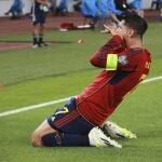 Morata celebra uno de sus tres goles a Georgia