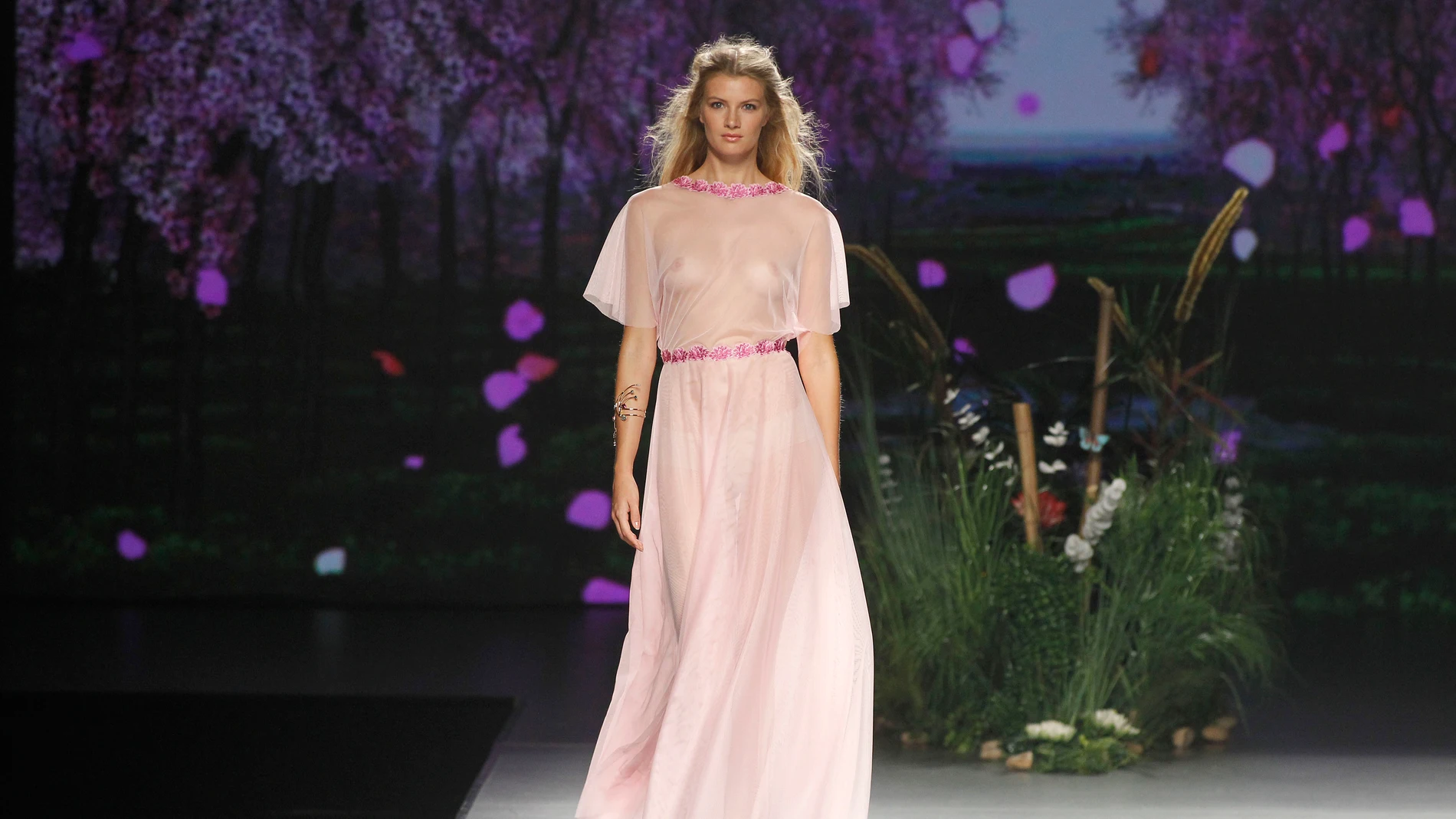La diseñadora vallisoletana, Esther Noriega, en una de sus participaciones en la pasarela Mercedes Fashion Week Madrid