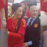 Se disfrazan de Luis Rubiales y la selección femenina de futbol durante unas fiestas en Asturias