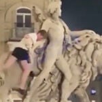 Turista Irlandés aparentemente ebrio escala estatua en Bruselas y causa daños por $19,000 un día después de su reapertura al público