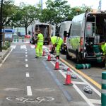 Valencia inicia la reversión de los carriles bici conflictivos