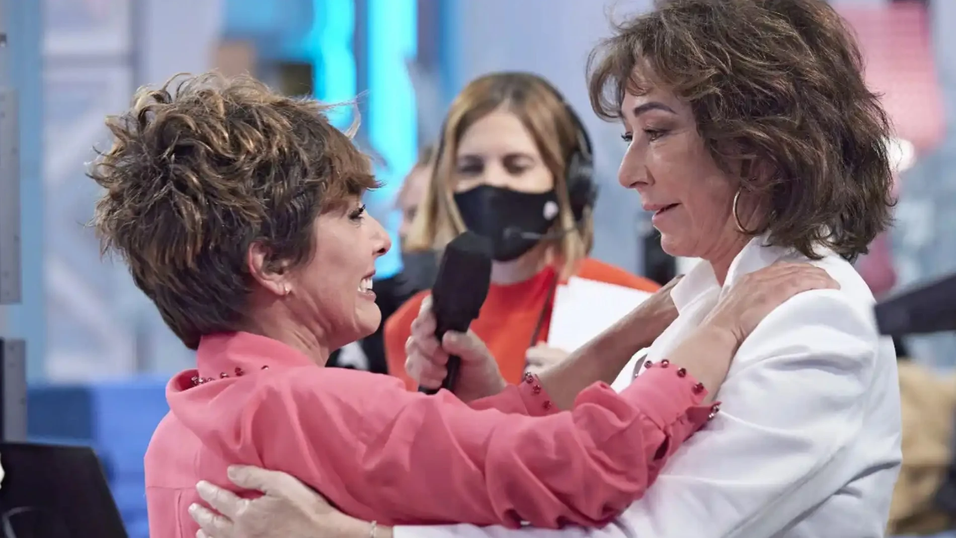 Sonsoles Ónega y Ana Rosa Quintana