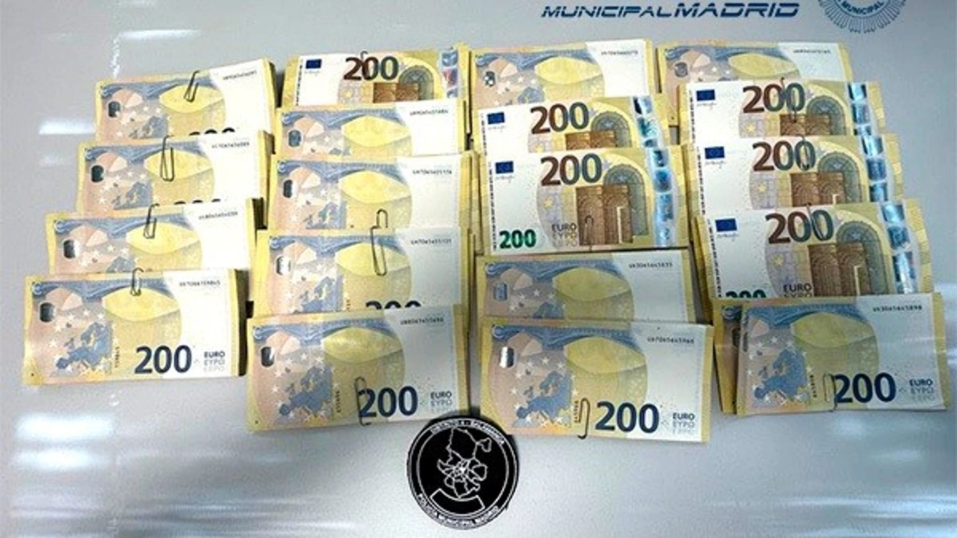 Dejan 180.000€ en el maletero tras sufrir un accidente de tráfico y van a buscarlo a la Policía 3 días después POLICÍA MUNICIPAL DE MADRID 14/09/2023