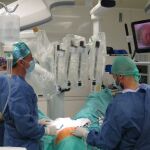 El Hospital San Juan de Dios de León incorpora el robot Da Vinci a sus quirófanos