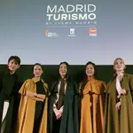 Madrid a la conquista de Corea, actrices de 'Parásitos' y 'El juego del calamar' divulgarán el atractivo de la capital Las actrices surcoreanas Cho Yeo-Jeong y Kim Joo-Ryung, famosas por sus papeles en la película 'Parásitos' y la serie 'El juego del calamar' respectivamente, se han convertido este jueves en embajadoras de Madrid junto con el cantante, actor y modelo Jeon Changa y la diseñadora Danha, responsable de los vestidos que exhibe el afamado grupo de K-pop Blackpink. Leer más: https://www.europapress.es/madrid/noticia-madrid-conquista-corea-actrices-parasitos-juego-calamar-divulgaran-atractivo-capital-20230914115756.html (c) 2023 Europa Press. Está expresamente prohibida la redistribución y la redifusión de este contenido sin su previo y expreso consentimiento