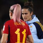  Montse Tomé, junto a Alexia Putellas
