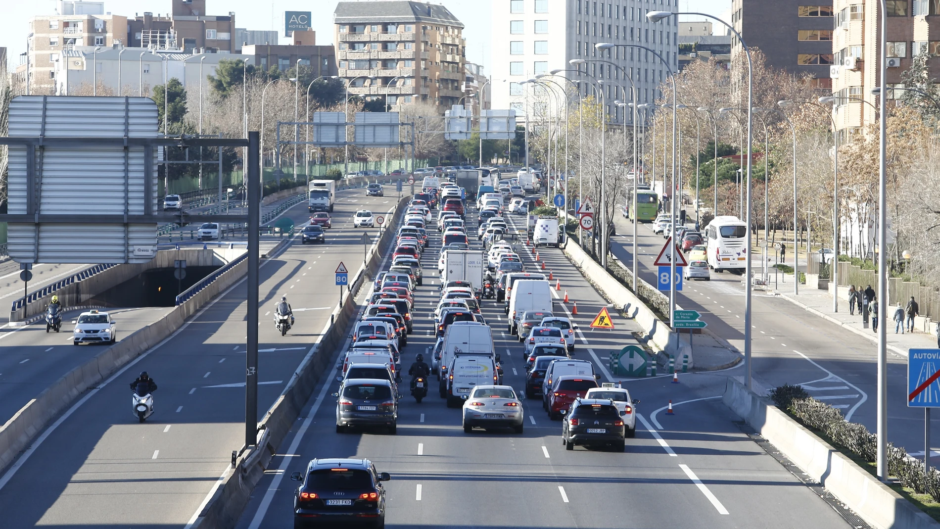 Comienzan a funcionar las cámaras de control de accesos a M-30 y su interior para controlar las emisiones en Madrid