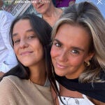 Victoria Federica con una amiga en los toros.