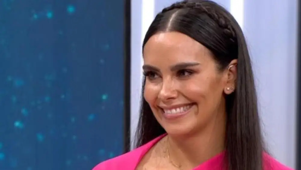 Cristina Pedroche habla sin filtros en su primera entrevista tras ser madre: "He llorado todos los días"