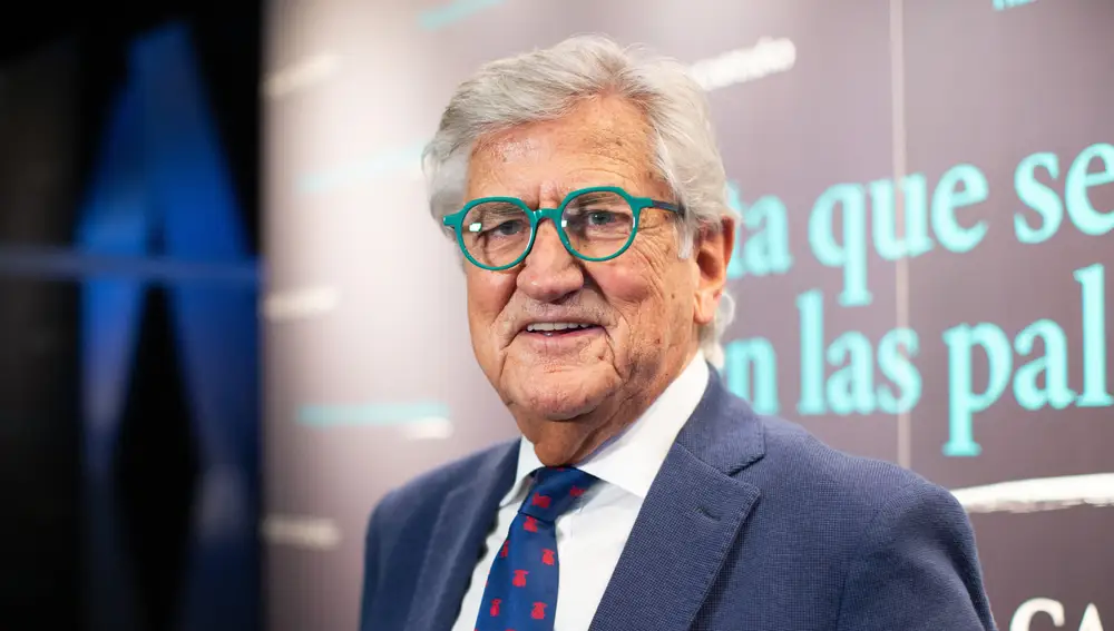 El presentador de radio y televisión y escritor, Pepe Domingo Castaño, en la presentación de su libro ‘Hasta que se me acaben las palabras"