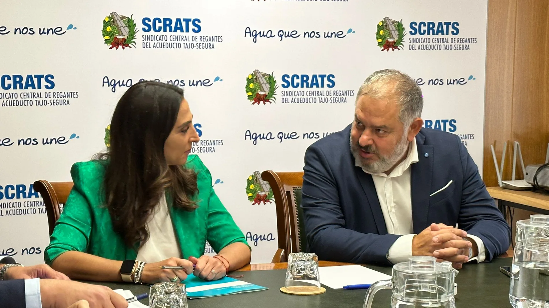 La consejera de Agua, Agricultura, Ganadería y Pesca, Sara Rubira, junto al presidente de Scrats, Lucas Jiménez